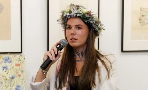“Перепрошую, що моє небажання тихо здохнути створює вам такі проблеми”. Олександра Олійникова звинуватила WTA у зриві благодійного аукціону